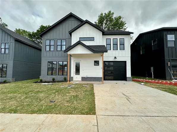 2616 W Berkley Ave, Rogers, AR 72758