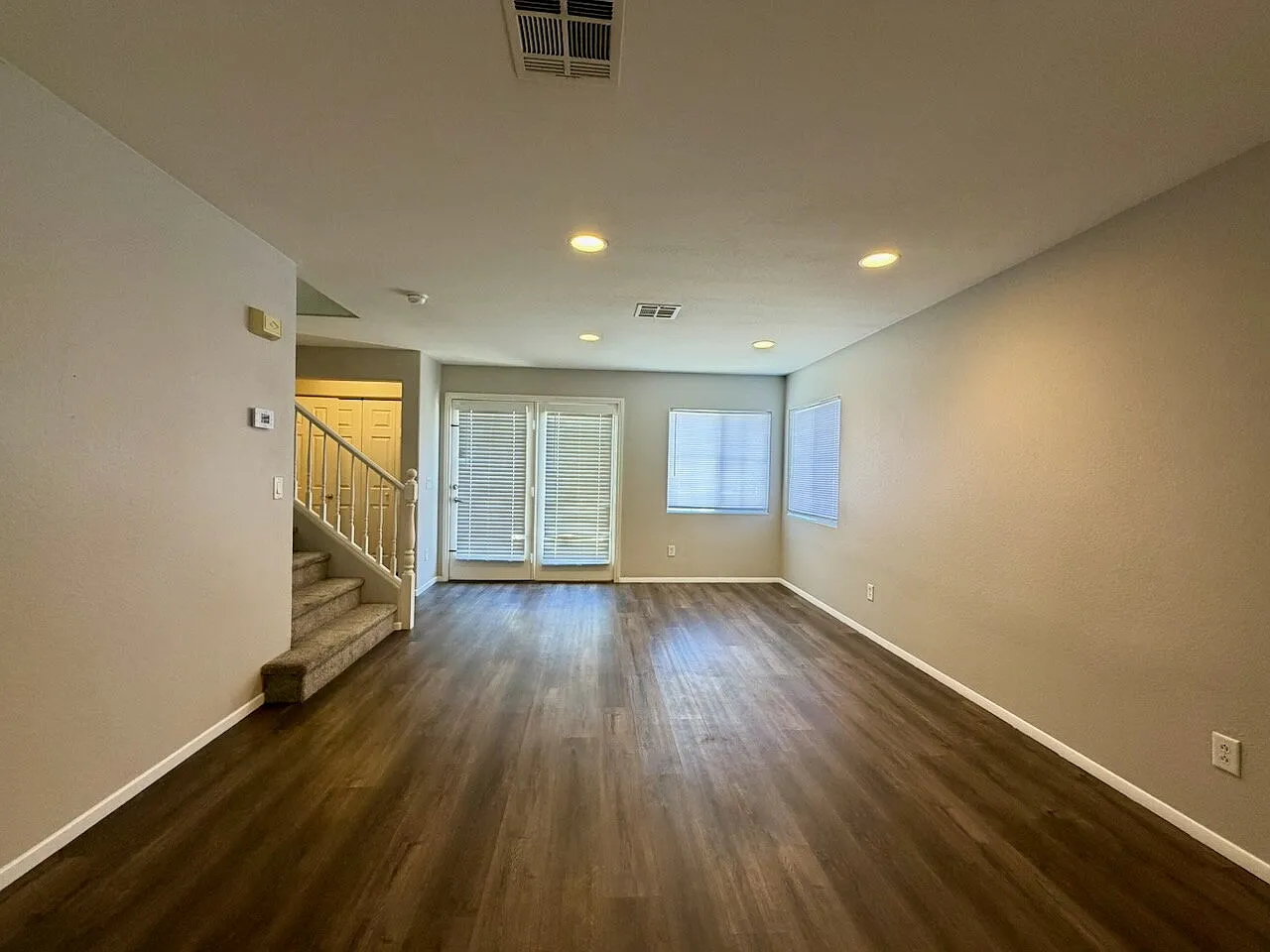 3 bed, 2.5 bath, 1380 sqft, $1,850 — Photo 4
