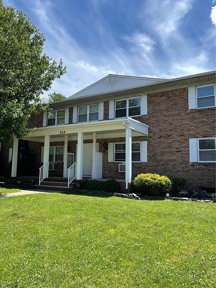 1 bed, 900 sqft, $2,000 — Photo 1