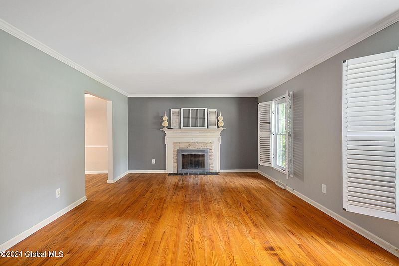 3rd image of 13 Innisbrook Drive