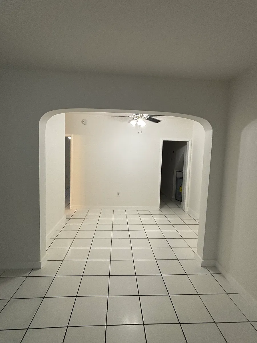 Building Photo - 43 Madeira Ave #1