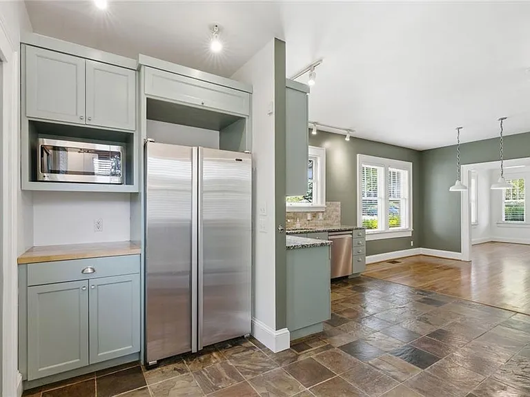 927 Park Ave SE — Photo 16