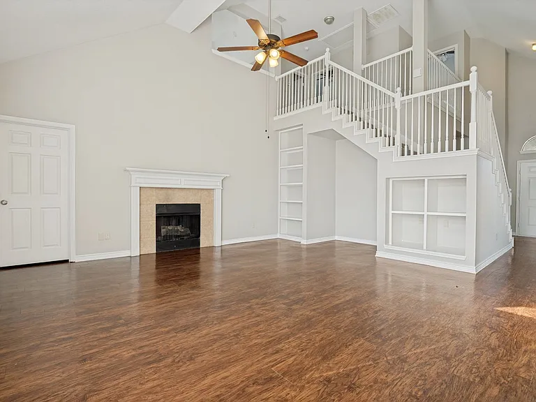 305 Boulder Creek Dr — Photo 4