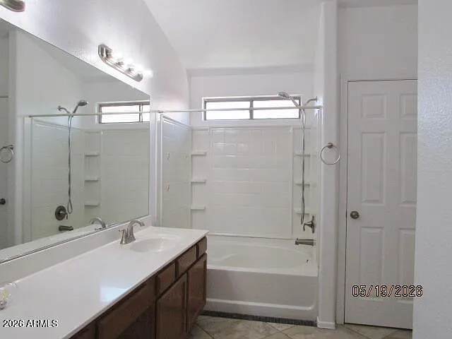 5763 W Freeway Ln — Photo 10