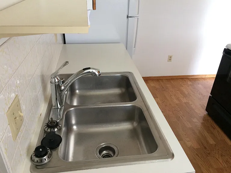 719 Edward St #B — Photo 15