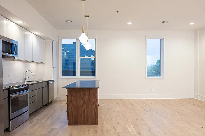 The Julian Apartments — Photo 23