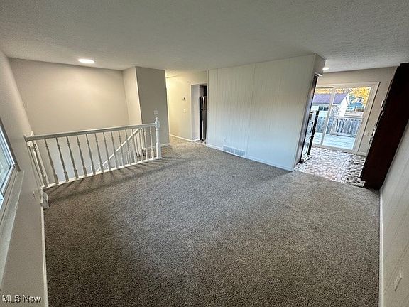 4th image of 765 Hollywood Ave