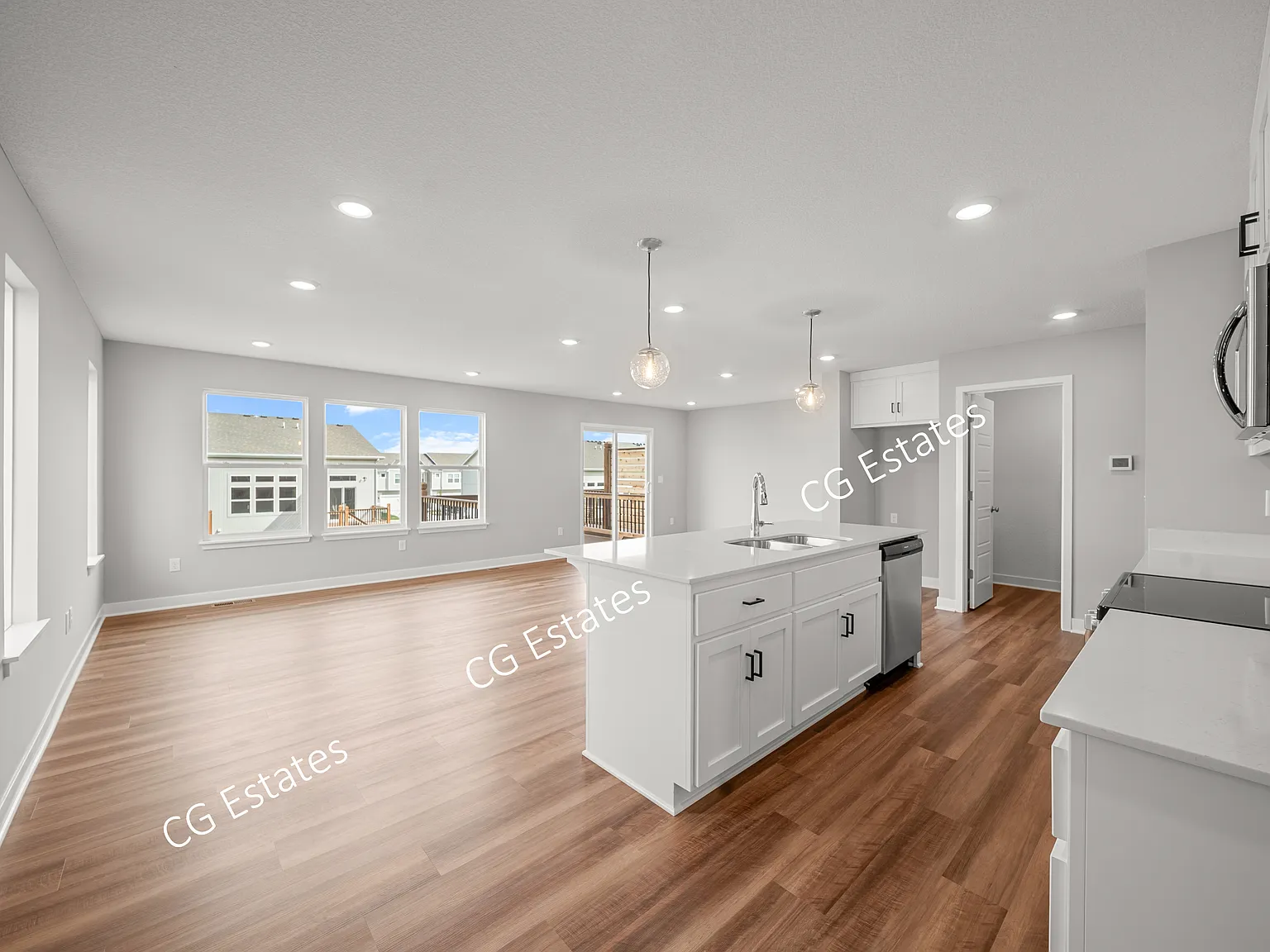 4 bed, 1857 sqft, $2,550 — Photo 4