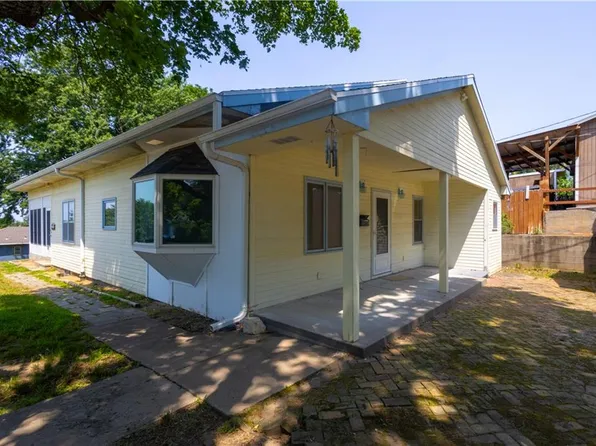 1421 S 18th St, Saint Joseph, MO 64507