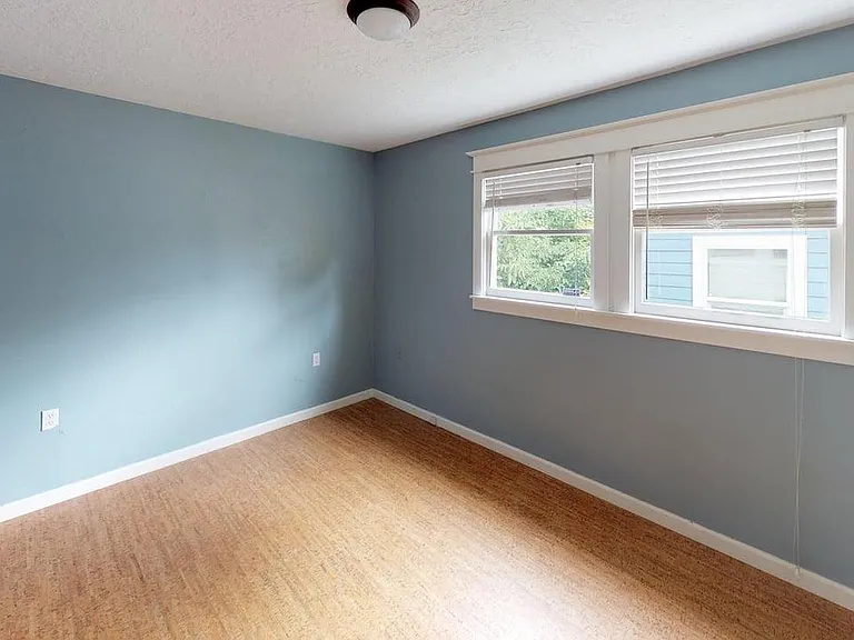 6914 NE Grand Ave — Photo 10
