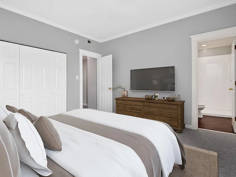 5803 Waterman Blvd #3W — Photo 10