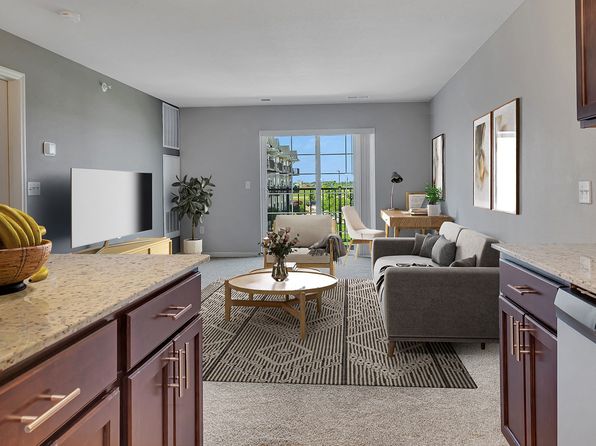 2205 Meadow Oak Ave #235