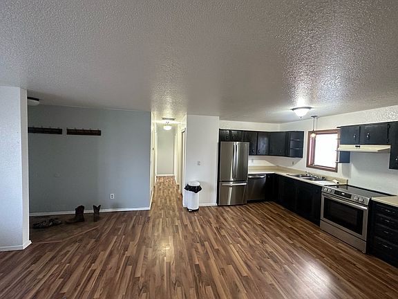 3rd image of 850 W Edinborough Dr