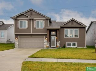 16929 Nebraska Ave, Omaha, NE 68116