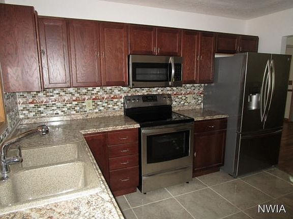 5th image of 2720 B St