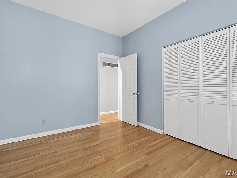 5572 Waterman Blvd #1W — Photo 26