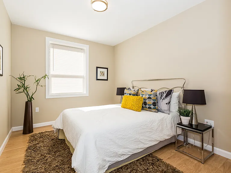 34 Decatur St #2B — Photo 5