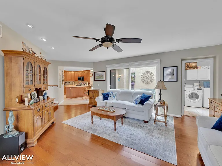 17547 Devereux Rd — Photo 7