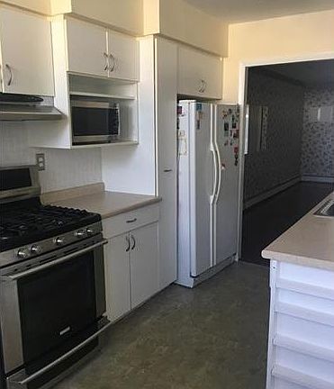3rd image of 47 Hillside Ave