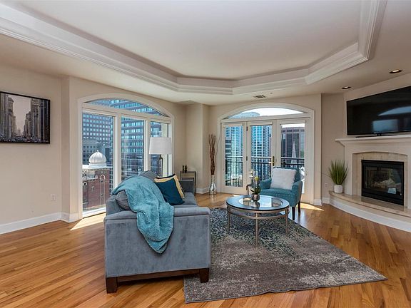 5th image of 1827 N Grant St Unit 1102