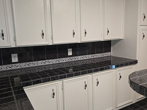 3rd image of 1313 S Bowie Dr