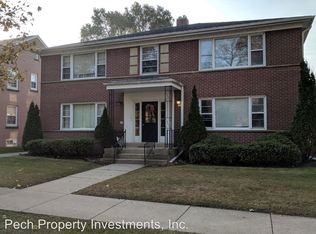 717 E Henry Clay St APT 2, Whitefish Bay, WI 53217
