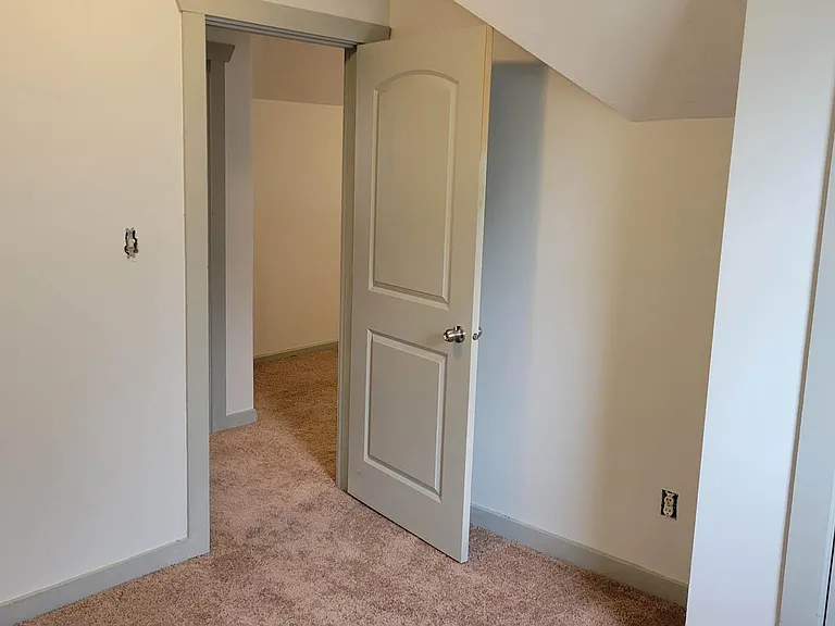 717 Huffman St — Photo 17