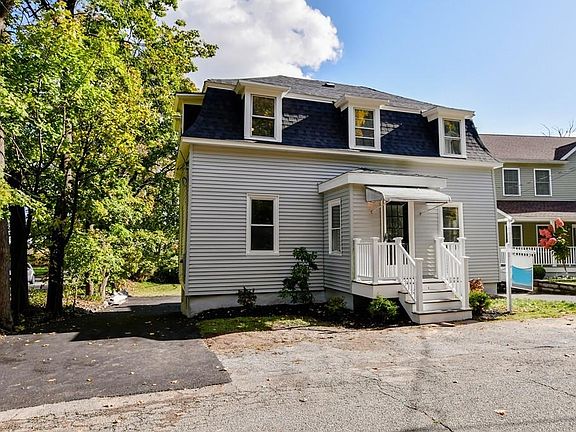 2nd image of 81 Marshall St N