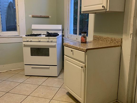 3rd image of 4903 Camp St #A