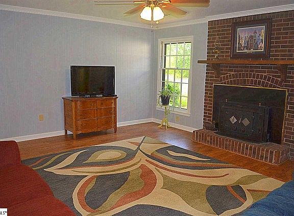 4th image of 22 Olde Orchard Ln