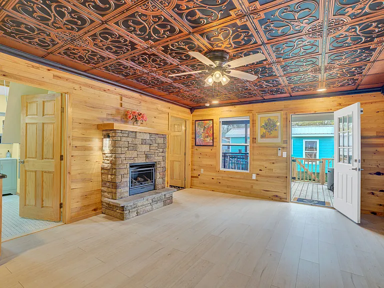 1505 W Garden St — Photo 9