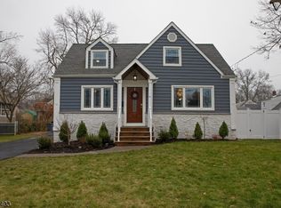 46 Poplar Pl, Fanwood, NJ 07023