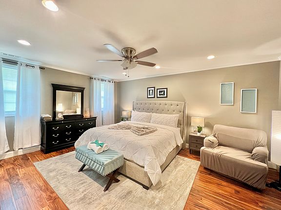 2nd image of 2937 Southview Dr