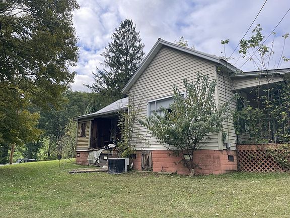 5th image of 113 Sycamore St
