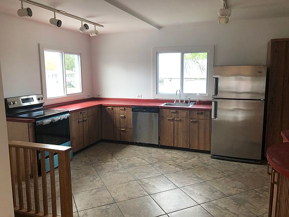 5th image of 301 Fairview Ave APT 1