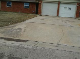 6224 NW Cheyenne Dr, Lawton, OK 73505
