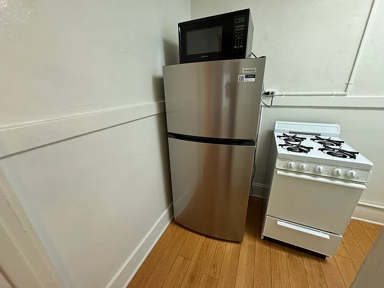 40 Brooks Ave #9 — Photo 7