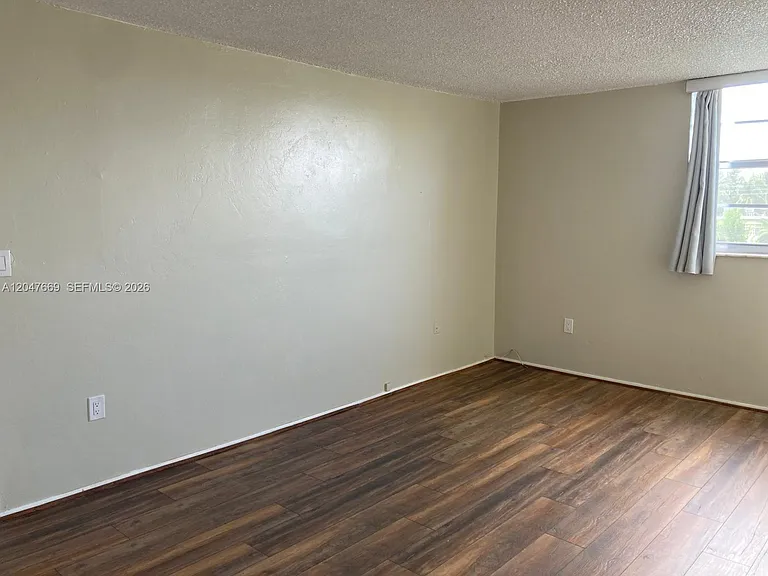 7900 Tatum Waterway Dr #305 — Photo 8