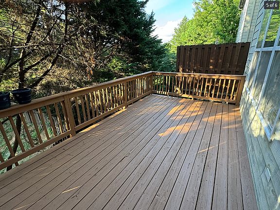 5th image of 3275 Greenwood Oak Dr