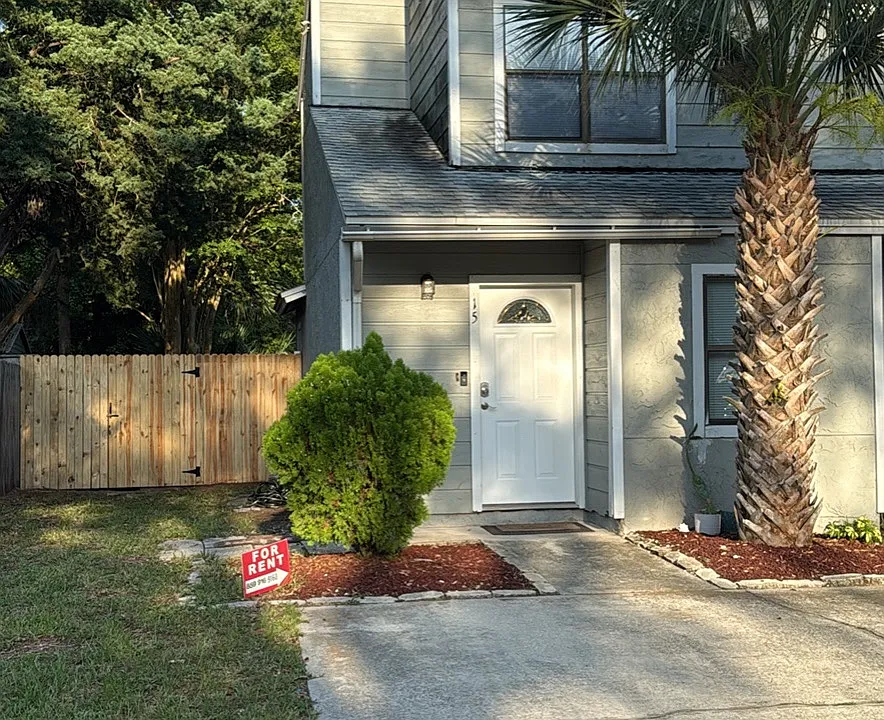 15 Jasmine Pl #15