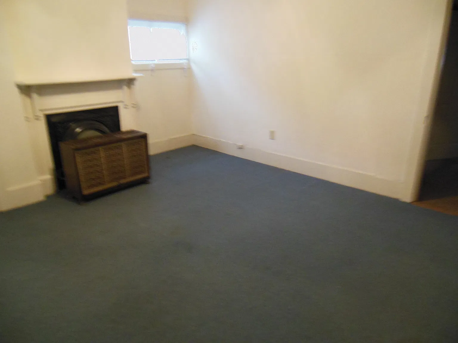 2 bed, 1000 sqft, $900 — Photo 2