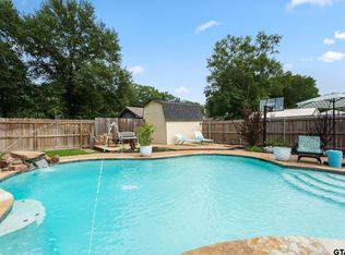 5902 Plantation Dr, Tyler, TX 75703