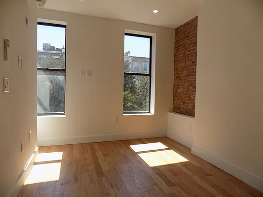 Rented by Blue Egg Realty Corp | media 10