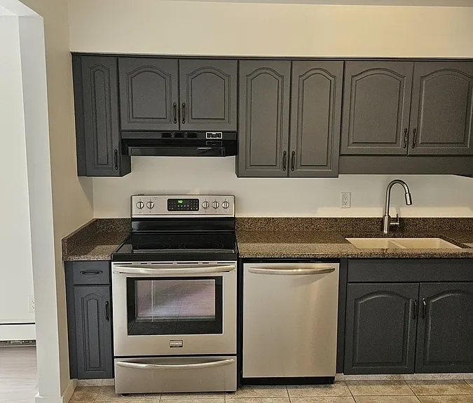 2315 Cornwall St #304 — Photo 12