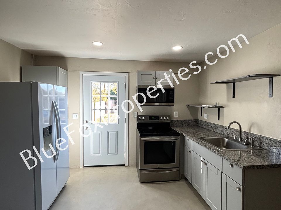 1st image of 2641 N Fontana Ave #2