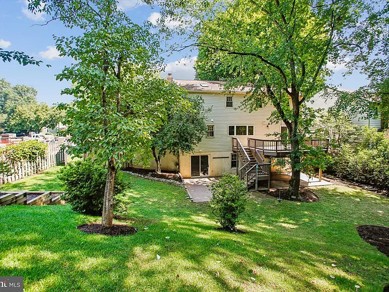 1710 Chesterford Way — Photo 43