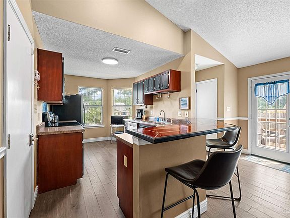 5th image of 9166 Stillbridge Ln