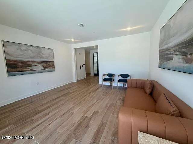 2 bed, 1249 sqft, $3,100 — Photo 3