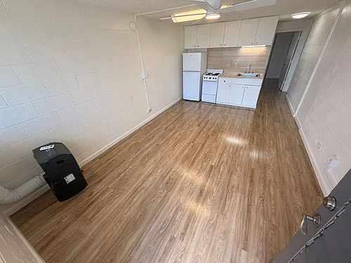1301 Lusitana St Photo 1