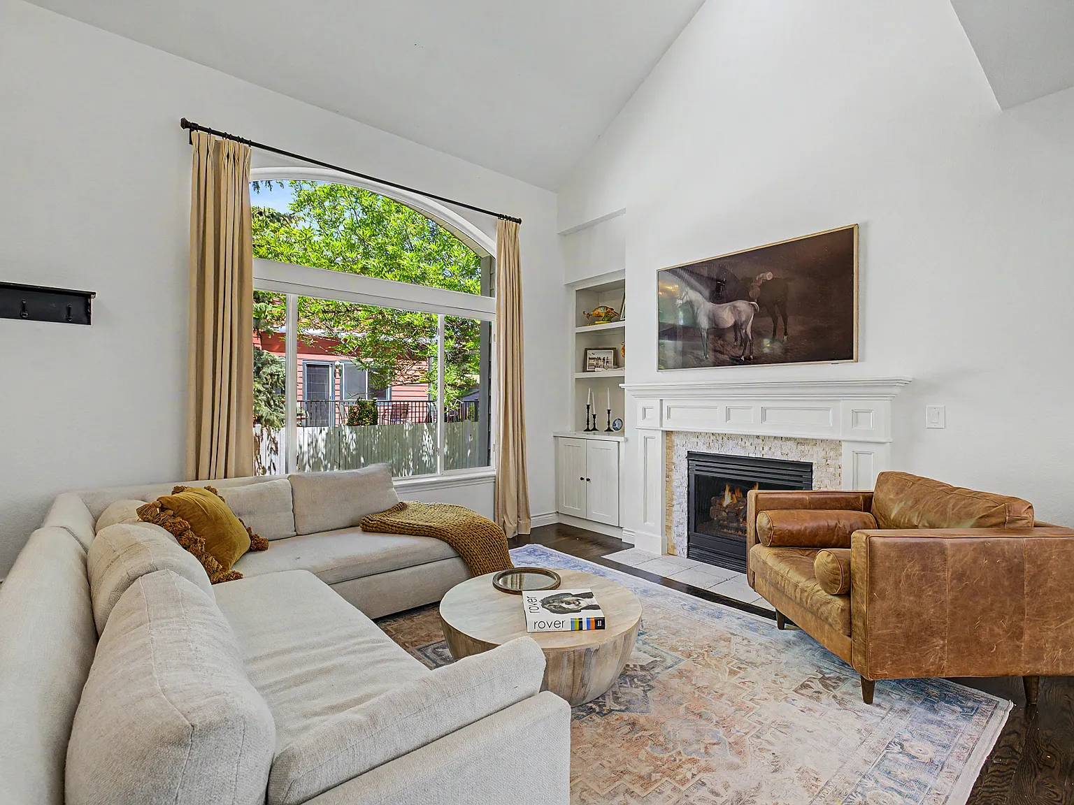 4 bed, 3.5 bath, 2379 sqft, $8,000 — Photo 4